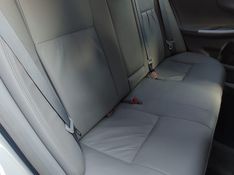Toyota Corolla XEi 2.0 16V 2013/2014 RENNER AUTOMÓVEIS LAJEADO / Carros no Vale