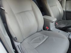 Toyota Corolla XEi 2.0 16V 2013/2014 RENNER AUTOMÓVEIS LAJEADO / Carros no Vale