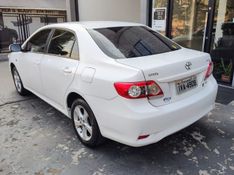 Toyota Corolla XEi 2.0 16V 2013/2014 RENNER AUTOMÓVEIS LAJEADO / Carros no Vale
