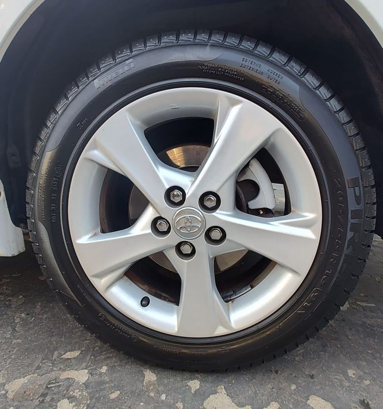 Toyota Corolla XEi 2.0 16V 2013/2014 RENNER AUTOMÓVEIS LAJEADO / Carros no Vale