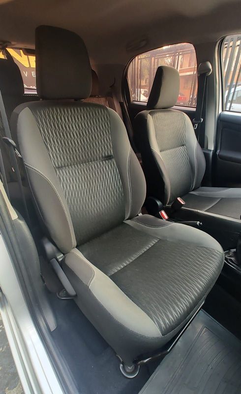 Toyota ETIOS XS 1.5 16V Mec. 2017/2018 RENNER AUTOMÓVEIS LAJEADO / Carros no Vale