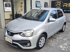 Toyota ETIOS XS 1.5 16V Mec. 2017/2018 RENNER AUTOMÓVEIS LAJEADO / Carros no Vale