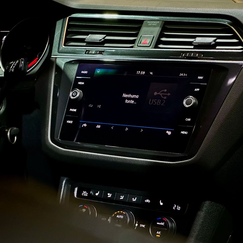 Volkswagen Tiguan Allspace Cl 2018/2018 DL MOTORS LAJEADO / Carros no Vale