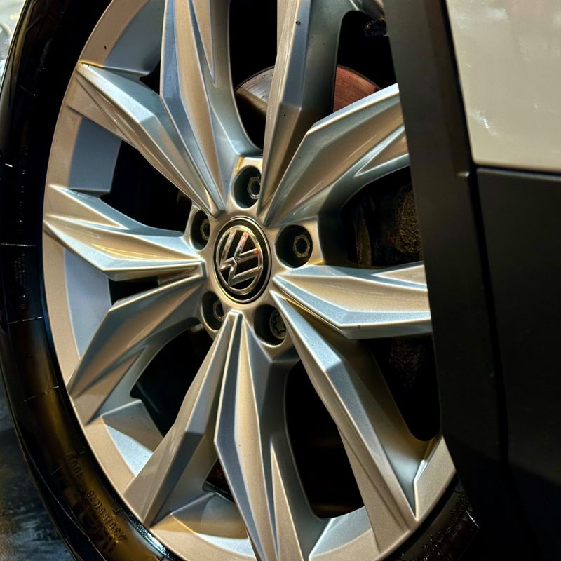 Volkswagen Tiguan Allspace Cl 2018/2018 DL MOTORS LAJEADO / Carros no Vale