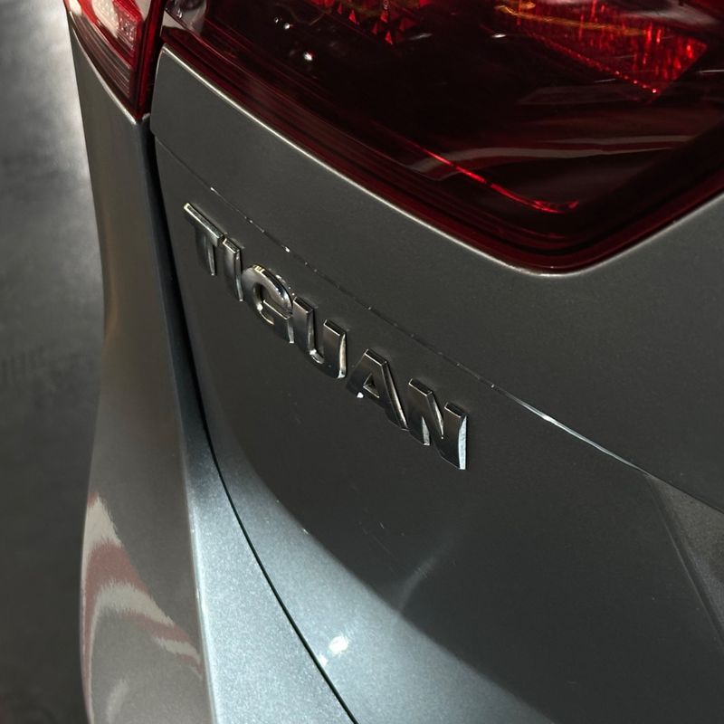 Volkswagen Tiguan Allspace R-line 350 Tsi 2.0 4×4 2019/2019 DL MOTORS LAJEADO / Carros no Vale