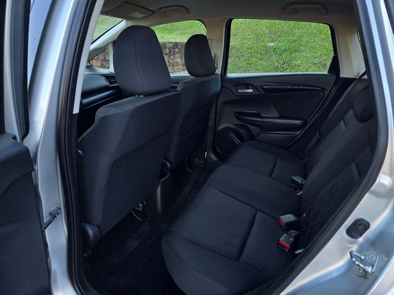 Honda Fit EX/S 1.5 /one 16V 2014/2015 AUTO NÍVEL VEÍCULOS SANTA CRUZ DO SUL / Carros no Vale