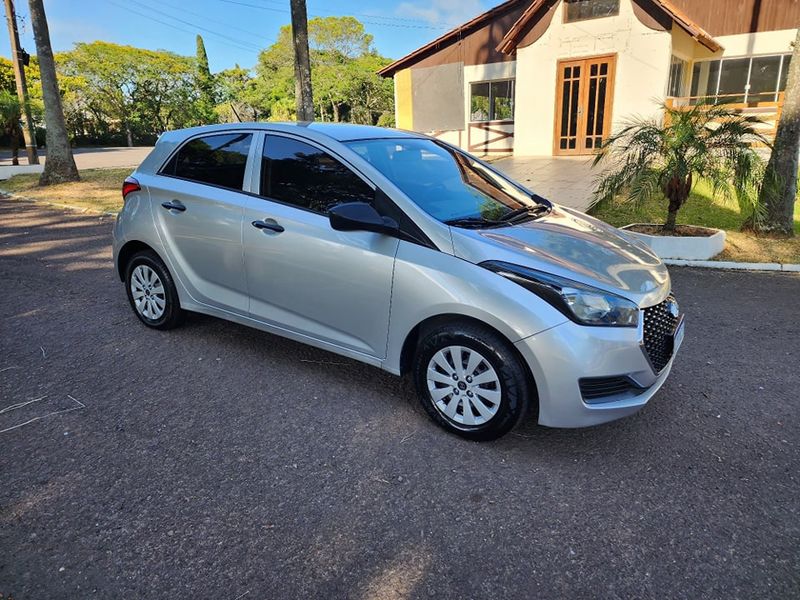 Hyundai HB20 Unique 1.0 12V Mec. 2019/2019 AUTO NÍVEL VEÍCULOS SANTA CRUZ DO SUL / Carros no Vale