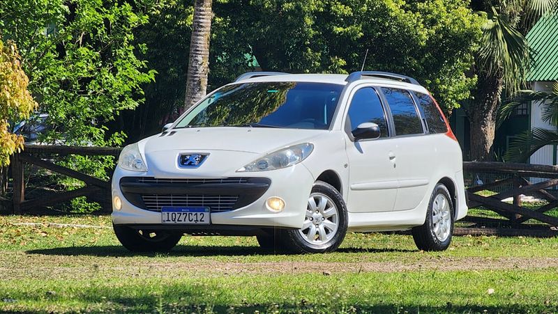 Peugeot 207 SW XR Sport 1.4 8V 2010/2011 AUTO NÍVEL VEÍCULOS SANTA CRUZ DO SUL / Carros no Vale
