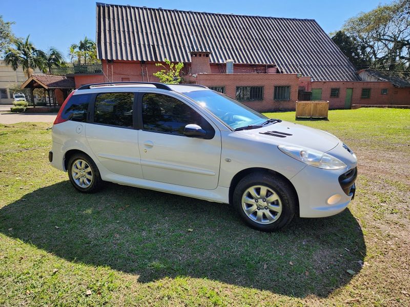 Peugeot 207 SW XR Sport 1.4 8V 2010/2011 AUTO NÍVEL VEÍCULOS SANTA CRUZ DO SUL / Carros no Vale