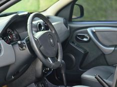 Renault DUSTER TECHROAD 2.0 Hi 16V 2013/2013 AUTO NÍVEL VEÍCULOS SANTA CRUZ DO SUL / Carros no Vale