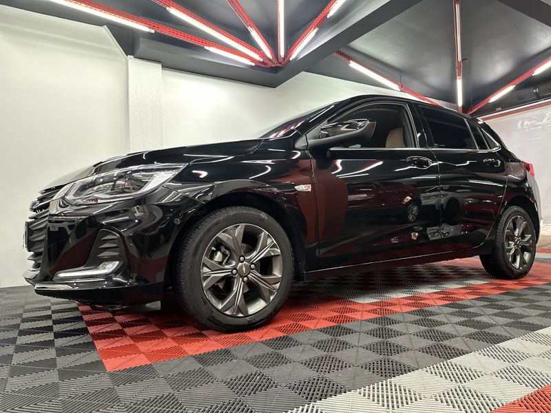 CHEVROLET ONIX HATCH PREM 1.0 12V TB 2020/2021 CIRNE AUTOMÓVEIS SANTA MARIA / Carros no Vale