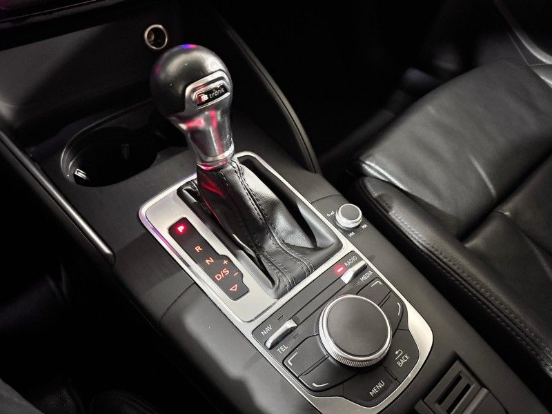 AUDI A3 1.8 TFSI SEDAN AMBITION 16V 180CV S TRONIC 2015/2015 SUL SERRA MOTORS CAXIAS DO SUL / Carros no Vale