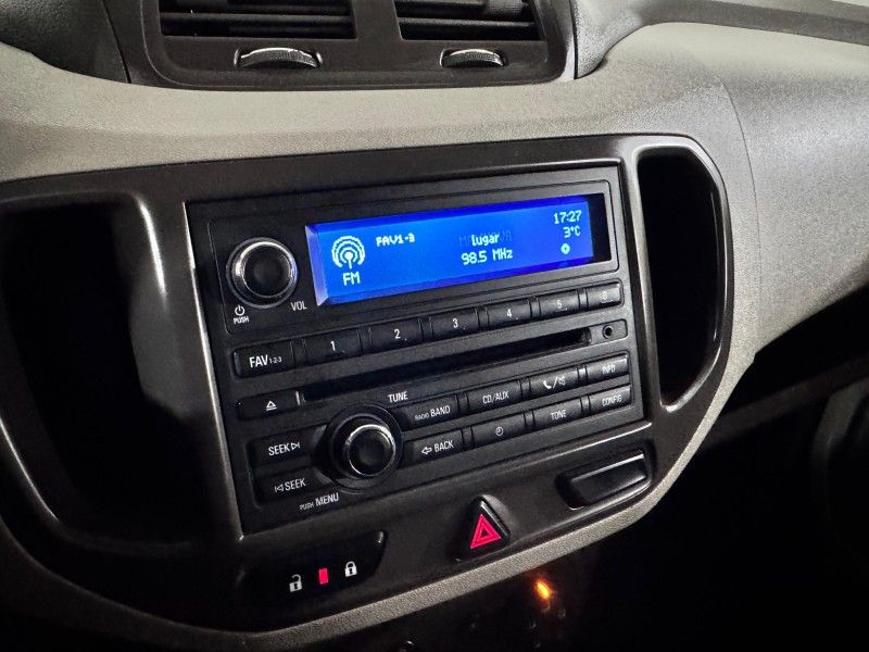 CHEVROLET SPIN 1.8 LT 8V 2014/2015 SUL SERRA MOTORS CAXIAS DO SUL / Carros no Vale