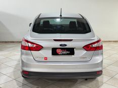 FORD FOCUS 2.0 SE SEDAN 16V 2013/2014 SUL SERRA MOTORS CAXIAS DO SUL / Carros no Vale