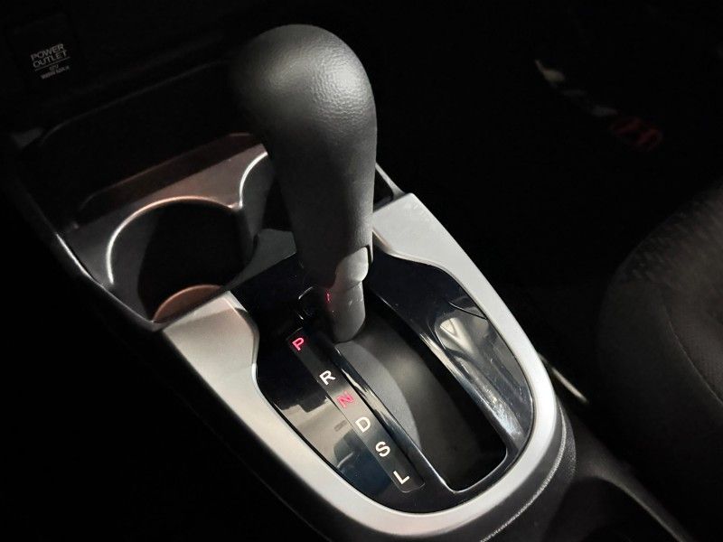 HONDA FIT 1.5 LX 16V 2018/2018 SUL SERRA MOTORS CAXIAS DO SUL / Carros no Vale