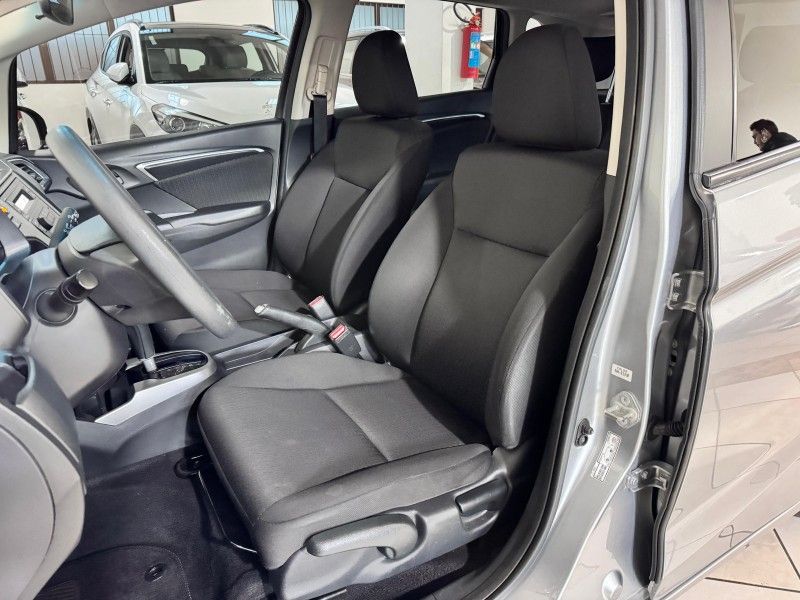 HONDA FIT 1.5 LX 16V 2018/2018 SUL SERRA MOTORS CAXIAS DO SUL / Carros no Vale