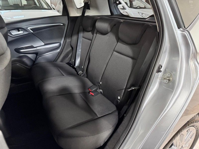 HONDA FIT 1.5 LX 16V 2018/2018 SUL SERRA MOTORS CAXIAS DO SUL / Carros no Vale