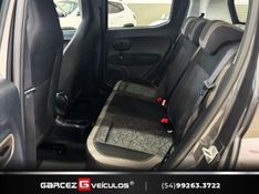 FIAT MOBI 1.0 TREKKING 8V 2023/2024 GARCEZ VEÍCULOS BENTO GONÇALVES / Carros no Vale