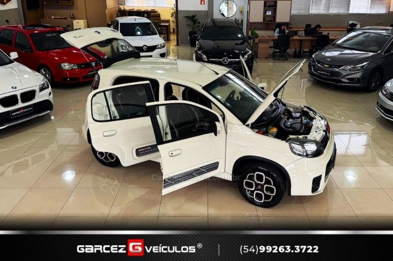 FIAT UNO 1.4 EVO SPORTING 8V AUTOMATIZADO 2014/2015 GARCEZ VEÍCULOS BENTO GONÇALVES / Carros no Vale