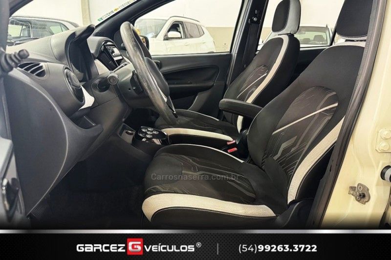 FIAT UNO 1.4 EVO SPORTING 8V AUTOMATIZADO 2014/2015 GARCEZ VEÍCULOS BENTO GONÇALVES / Carros no Vale