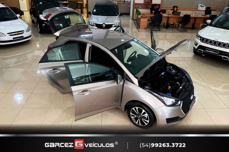 HYUNDAI HB20 1.6 COMFORT PLUS 16V 2019/2019 GARCEZ VEÍCULOS BENTO GONÇALVES / Carros no Vale