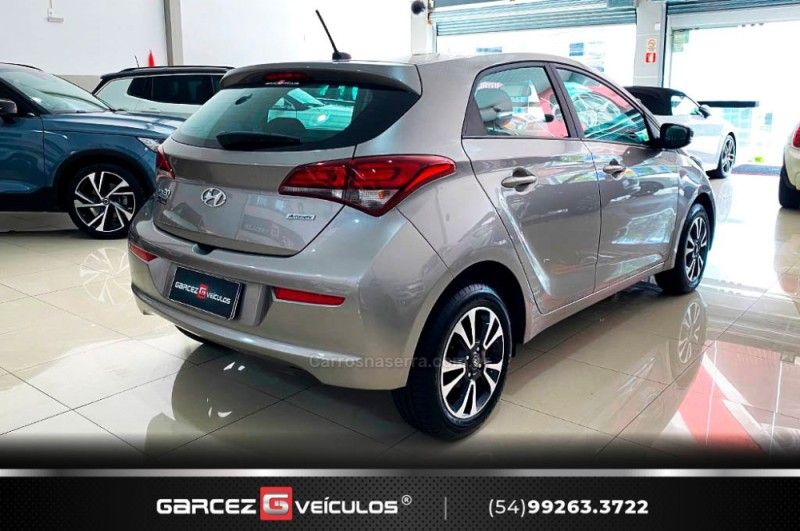 HYUNDAI HB20 1.6 COMFORT PLUS 16V 2019/2019 GARCEZ VEÍCULOS BENTO GONÇALVES / Carros no Vale