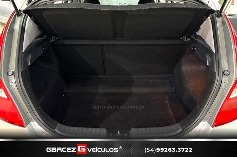HYUNDAI I30 2.0 MPI 16V 2010/2011 GARCEZ VEÍCULOS BENTO GONÇALVES / Carros no Vale