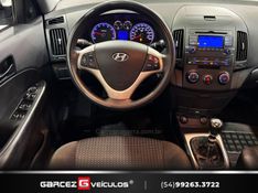 HYUNDAI I30 2.0 MPI 16V 2010/2011 GARCEZ VEÍCULOS BENTO GONÇALVES / Carros no Vale