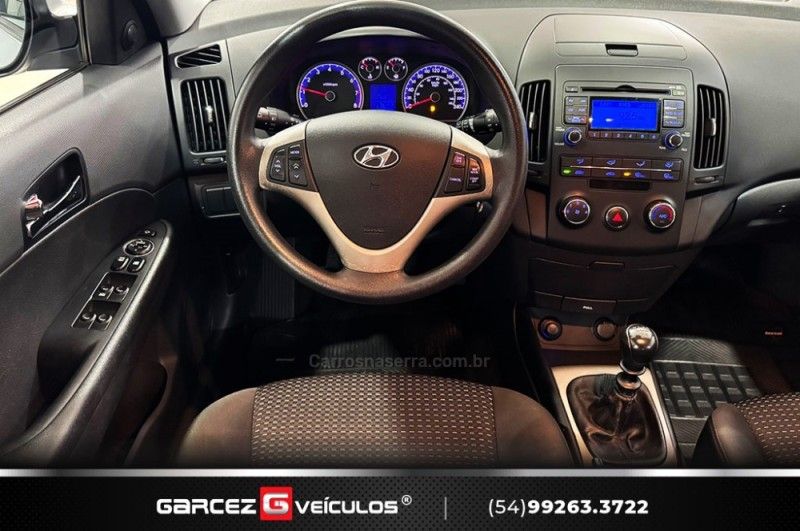HYUNDAI I30 2.0 MPI 16V 2010/2011 GARCEZ VEÍCULOS BENTO GONÇALVES / Carros no Vale