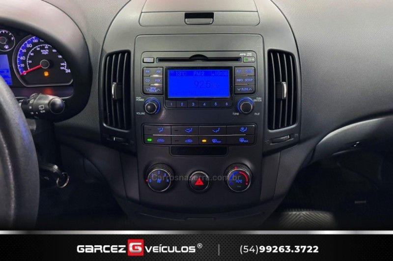 HYUNDAI I30 2.0 MPI 16V 2010/2011 GARCEZ VEÍCULOS BENTO GONÇALVES / Carros no Vale