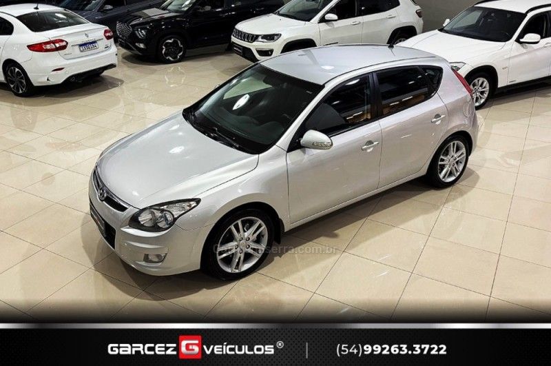 HYUNDAI I30 2.0 MPI 16V 2010/2011 GARCEZ VEÍCULOS BENTO GONÇALVES / Carros no Vale