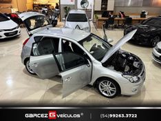 HYUNDAI I30 2.0 MPI 16V 2010/2011 GARCEZ VEÍCULOS BENTO GONÇALVES / Carros no Vale
