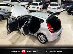 HYUNDAI I30 2.0 MPI 16V 2010/2011 GARCEZ VEÍCULOS BENTO GONÇALVES / Carros no Vale