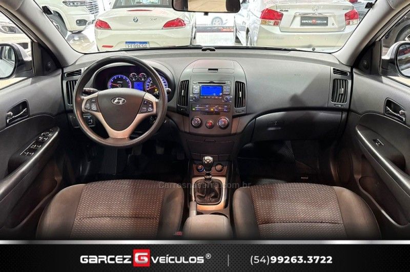 HYUNDAI I30 2.0 MPI 16V 2010/2011 GARCEZ VEÍCULOS BENTO GONÇALVES / Carros no Vale