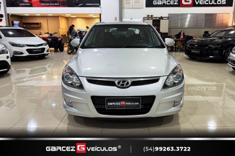 HYUNDAI I30 2.0 MPI 16V 2010/2011 GARCEZ VEÍCULOS BENTO GONÇALVES / Carros no Vale