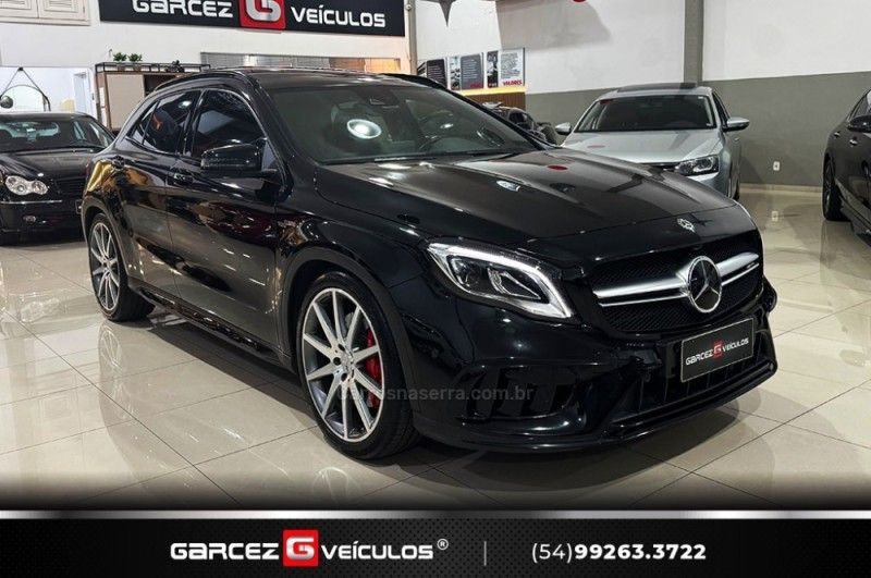 MERCEDES-BENZ GLA 45 AMG 2.0 16V TURBO 2018/2019 GARCEZ VEÍCULOS BENTO GONÇALVES / Carros no Vale