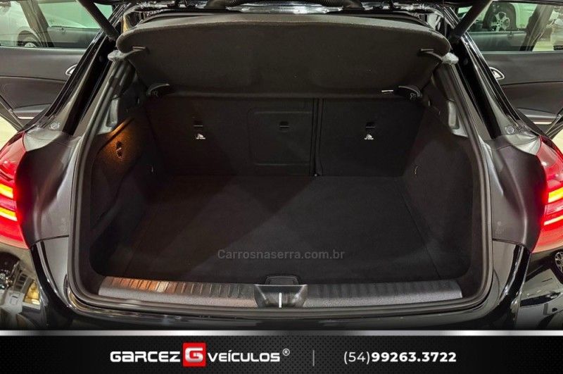 MERCEDES-BENZ GLA 45 AMG 2.0 16V TURBO 2018/2019 GARCEZ VEÍCULOS BENTO GONÇALVES / Carros no Vale