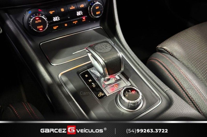 MERCEDES-BENZ GLA 45 AMG 2.0 16V TURBO 2018/2019 GARCEZ VEÍCULOS BENTO GONÇALVES / Carros no Vale
