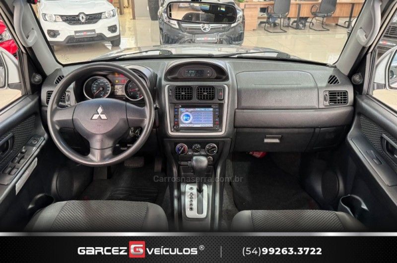 MITSUBISHI PAJERO TR4 2.0 4X4 16V 140CV 2011/2011 GARCEZ VEÍCULOS BENTO GONÇALVES / Carros no Vale