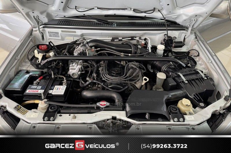 MITSUBISHI PAJERO TR4 2.0 4X4 16V 140CV 2011/2011 GARCEZ VEÍCULOS BENTO GONÇALVES / Carros no Vale