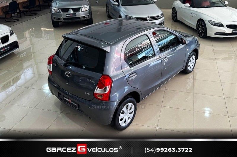 TOYOTA ETIOS 1.3 X 16V 2015/2015 GARCEZ VEÍCULOS BENTO GONÇALVES / Carros no Vale
