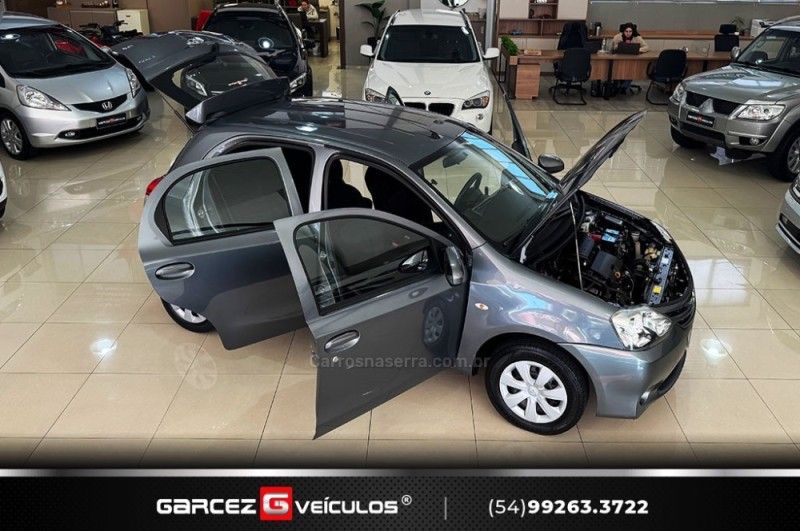 TOYOTA ETIOS 1.3 X 16V 2015/2015 GARCEZ VEÍCULOS BENTO GONÇALVES / Carros no Vale