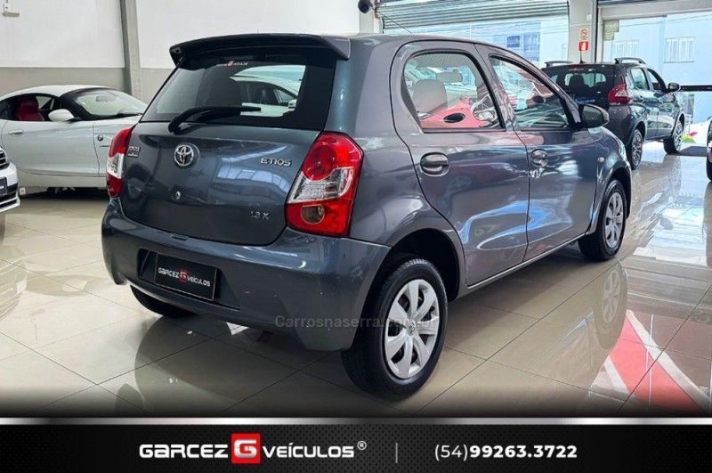 TOYOTA ETIOS 1.3 X 16V 2015/2015 GARCEZ VEÍCULOS BENTO GONÇALVES / Carros no Vale