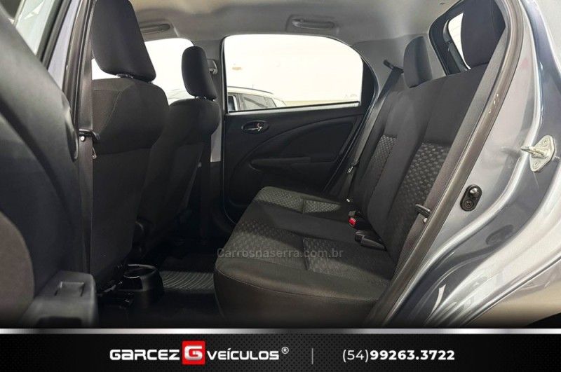 TOYOTA ETIOS 1.3 X 16V 2015/2015 GARCEZ VEÍCULOS BENTO GONÇALVES / Carros no Vale