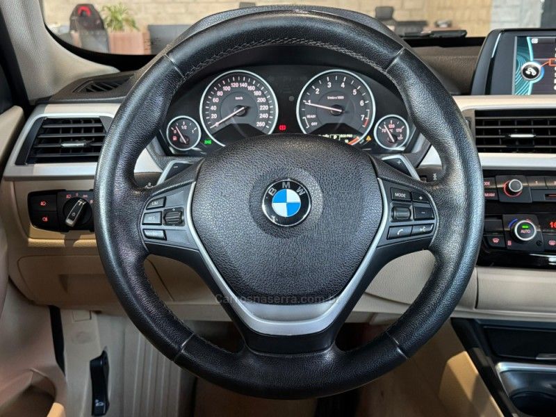 BMW 320I 2.0 16V TURBO ACTIVE 2014/2015 GRIFFCAR MULTIMARCAS DOIS IRMÃOS / Carros no Vale