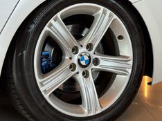 BMW 320I 2.0 16V TURBO ACTIVE 2014/2015 GRIFFCAR MULTIMARCAS DOIS IRMÃOS / Carros no Vale