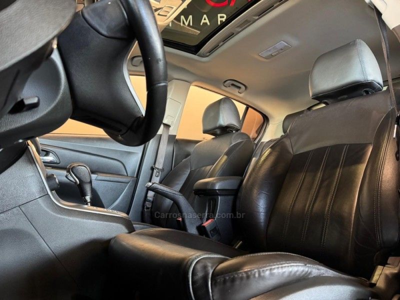 CHEVROLET CRUZE 1.8 LTZ 16V 2012/2013 GRIFFCAR MULTIMARCAS DOIS IRMÃOS / Carros no Vale