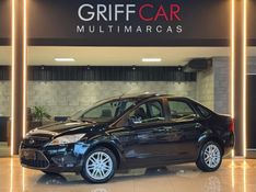 FORD FOCUS 2.0 GHIA SEDAN 16V 2009/2009 GRIFFCAR MULTIMARCAS DOIS IRMÃOS / Carros no Vale