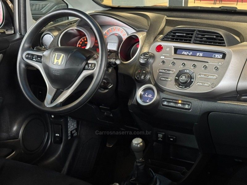HONDA FIT 1.5 EX 16V 2011/2012 GRIFFCAR MULTIMARCAS DOIS IRMÃOS / Carros no Vale