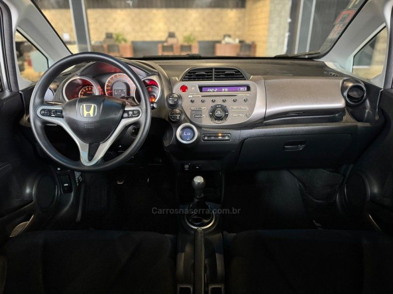 HONDA FIT 1.5 EX 16V 2011/2012 GRIFFCAR MULTIMARCAS DOIS IRMÃOS / Carros no Vale